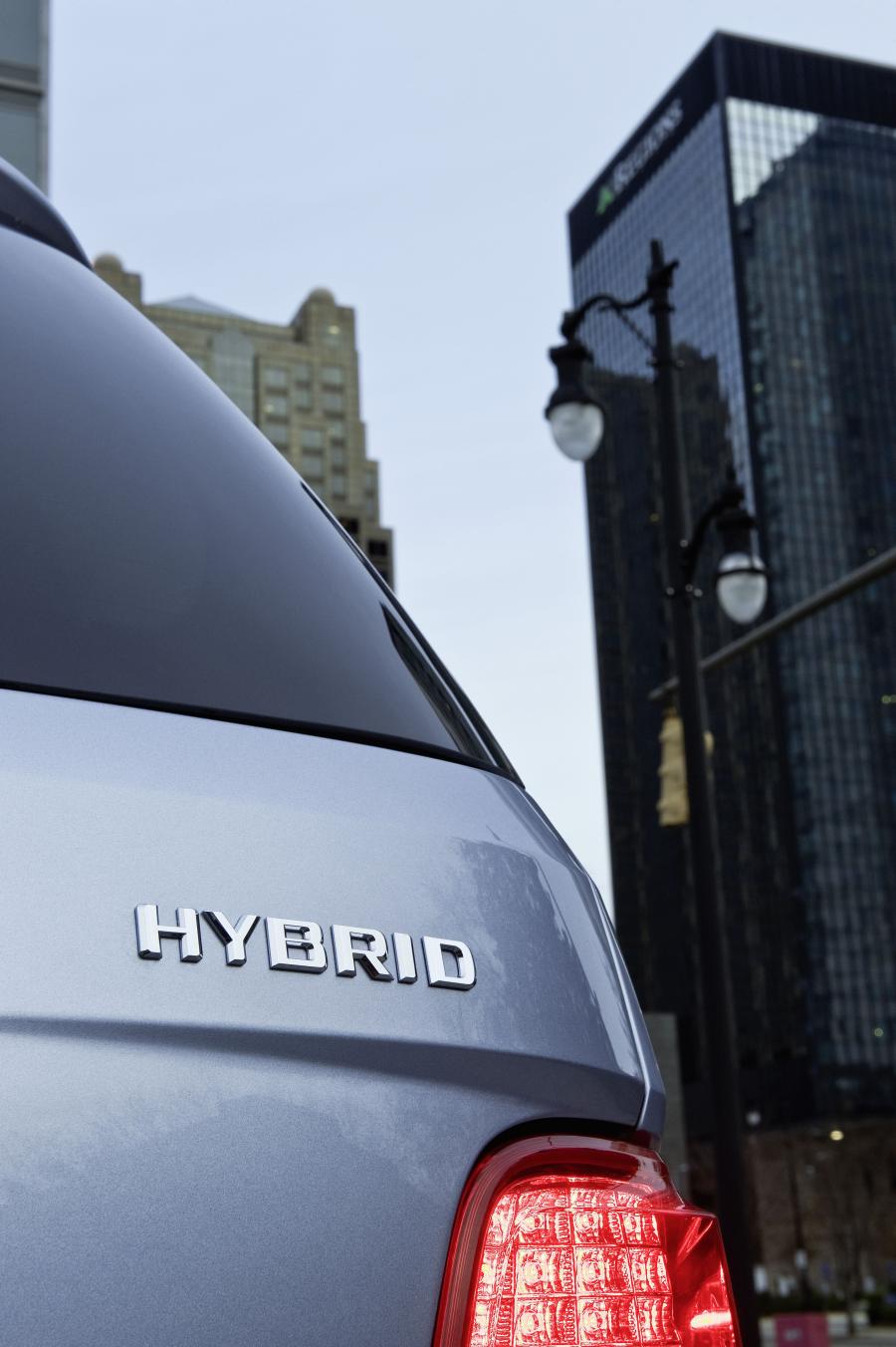  Mercedes-Benz ML450 Hybrid 2009 года  (фото 23 из 49)